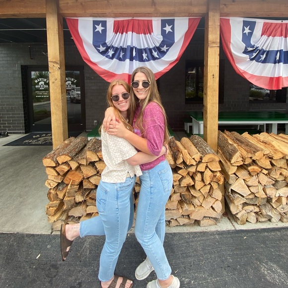 Meet your Posher, Keely - Picture 9 of 15